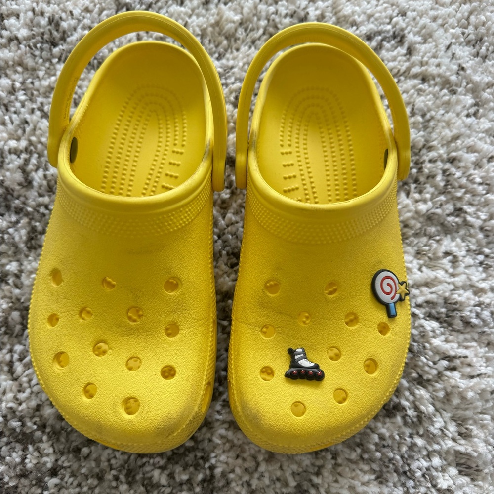 CROCS